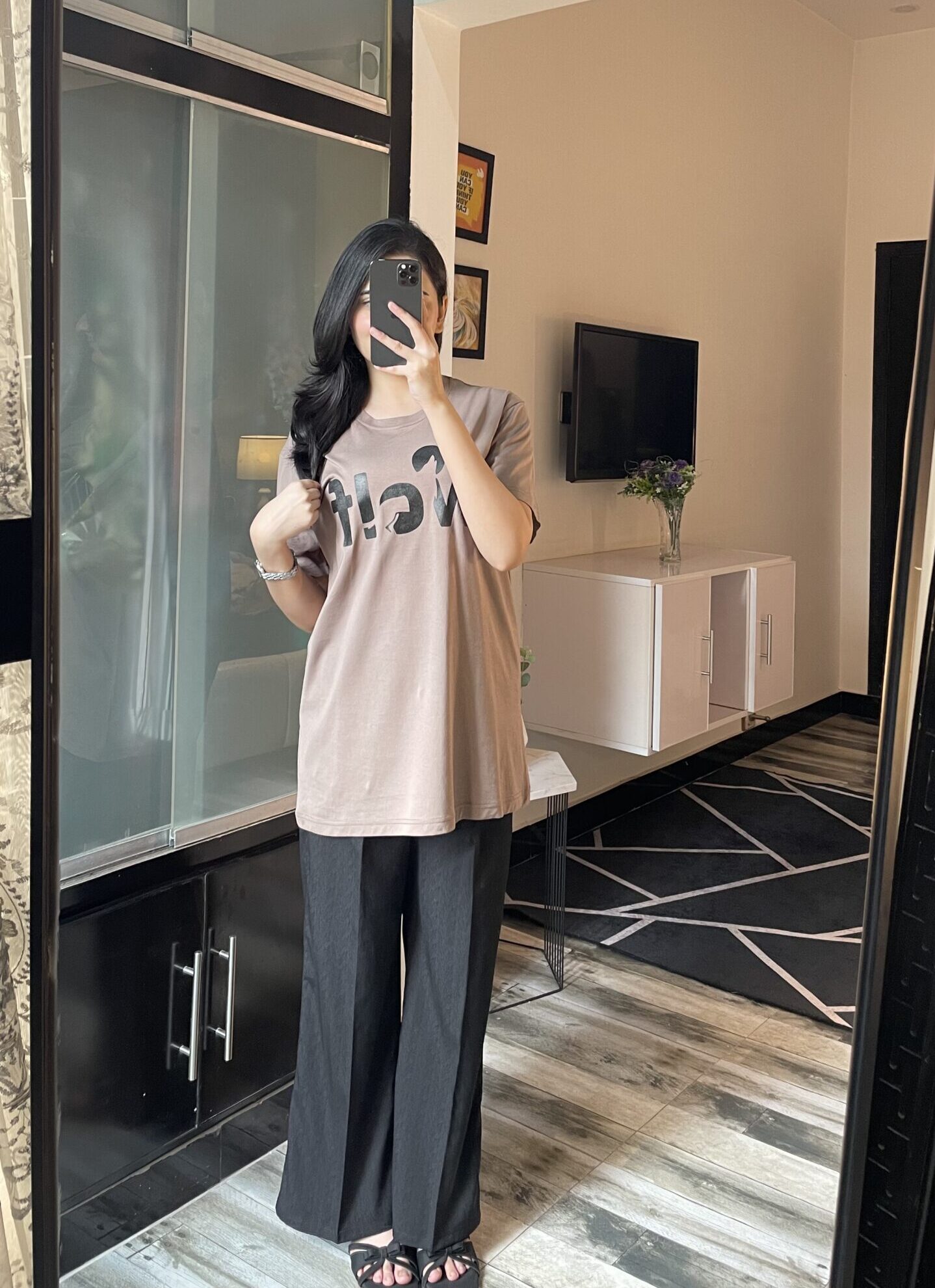 Sandstone Wolf Tee - Image 3